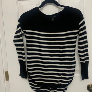 Banana Republic XS Petite l/s Black and White Stripe Top
